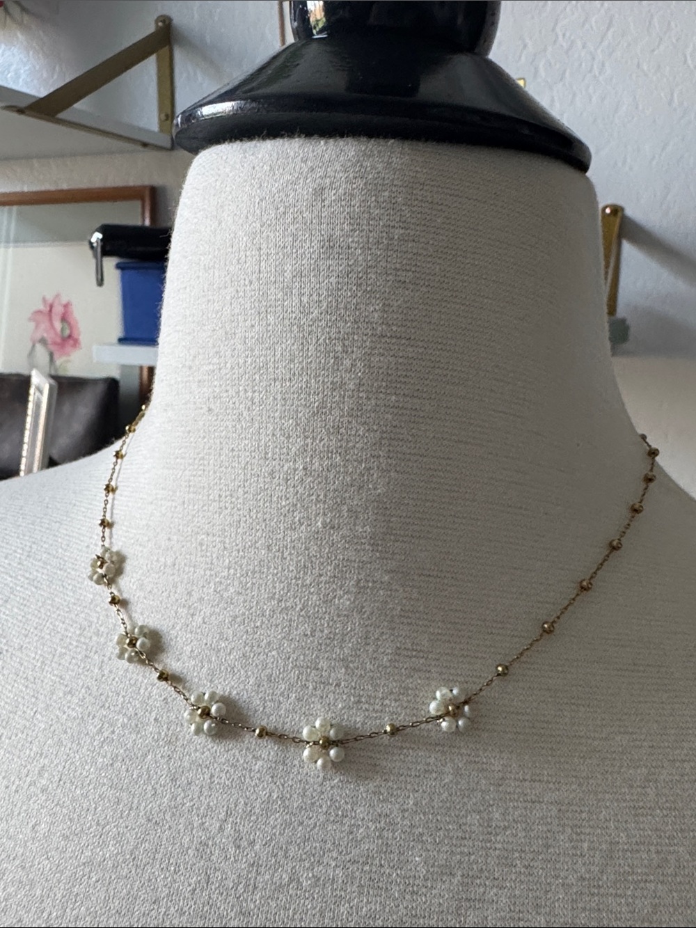 Delicate Gold Pearl Flower Necklace - Women Jewelry